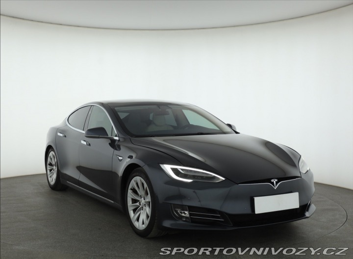 Tesla Model S 75D 2018