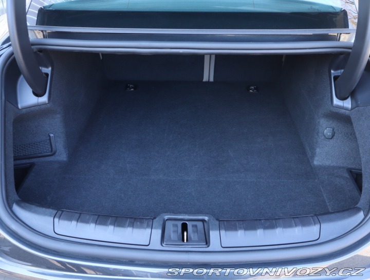 Porsche Taycan 84 kWh Plus 2022