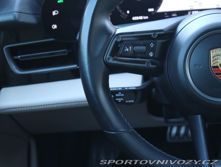 Porsche Taycan 84 kWh Plus 2022