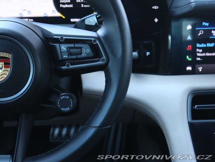 Porsche Taycan 84 kWh Plus 2022