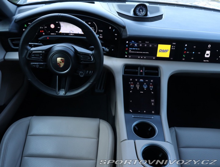 Porsche Taycan 84 kWh Plus 2022