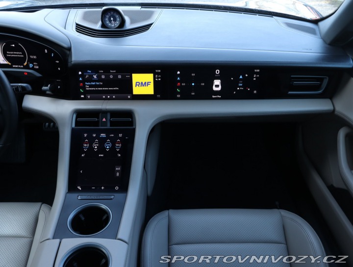 Porsche Taycan 84 kWh Plus 2022