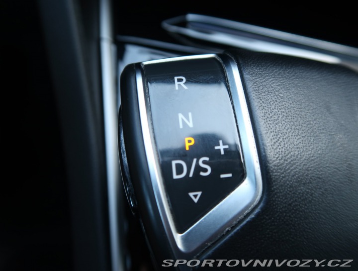 Volkswagen Ostatní modely Touareg R-Line 3.0 TDI 2020