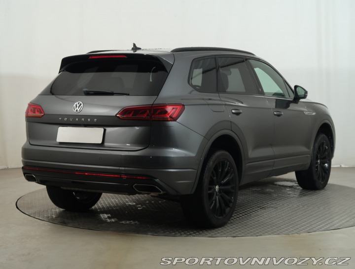Volkswagen Ostatní modely Touareg R-Line 3.0 TDI 2020