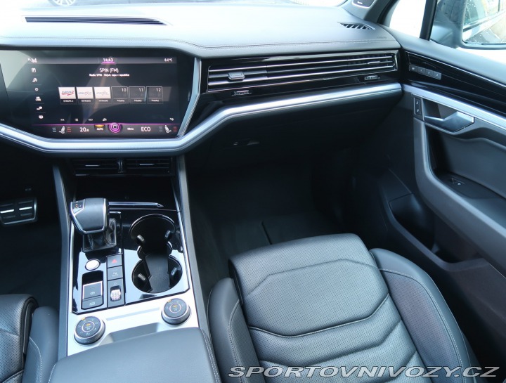Volkswagen Ostatní modely Touareg R-Line 3.0 TDI 2020