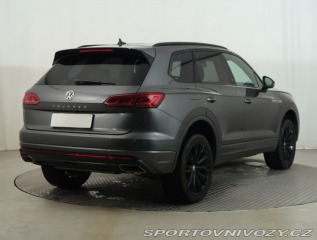 Volkswagen Ostatní modely Touareg R-Line 3.0 TDI 2020