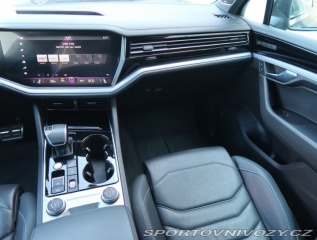 Volkswagen Ostatní modely Touareg R-Line 3.0 TDI 2020