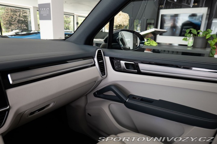Porsche Cayenne E-Hybrid Platinum Edition 2022