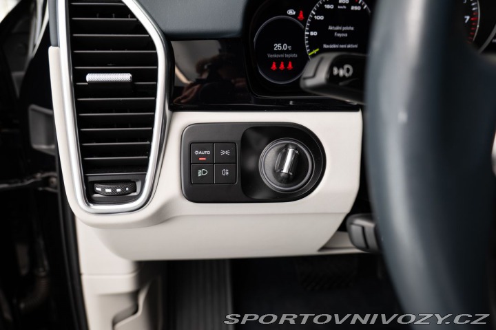 Porsche Cayenne E-Hybrid Platinum Edition 2022