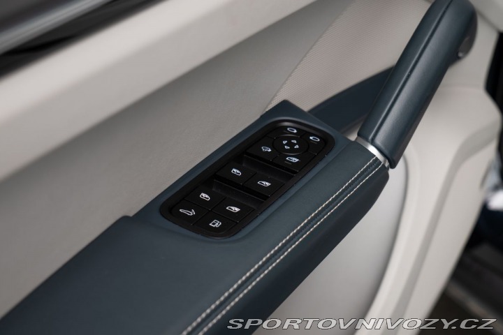 Porsche Cayenne E-Hybrid Platinum Edition 2022