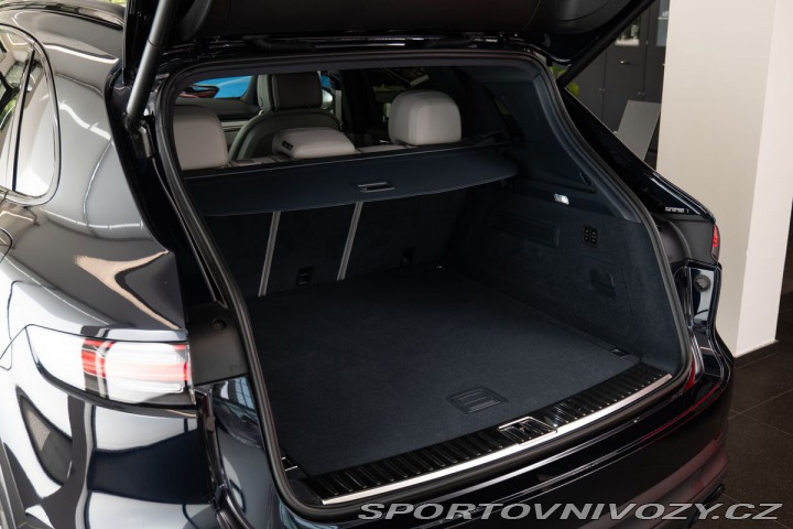 Porsche Cayenne E-Hybrid Platinum Edition 2022