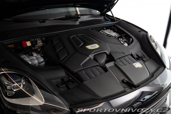 Porsche Cayenne E-Hybrid Platinum Edition 2022