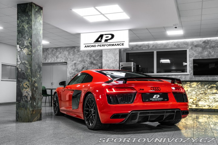 Audi R8 B&O/KARBON/SEATS/PDC/ 2015