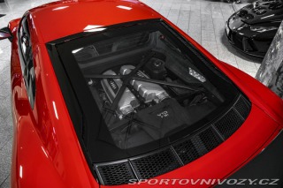 Audi R8 B&O/KARBON/SEATS/PDC/ 2015