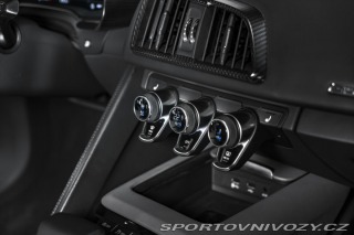 Audi R8 B&O/KARBON/SEATS/PDC/ 2015