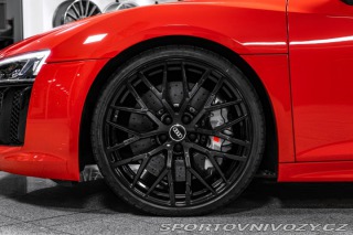 Audi R8 B&O/KARBON/SEATS/PDC/ 2015