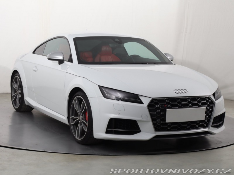 Audi TT TTS  2.0 TFSI