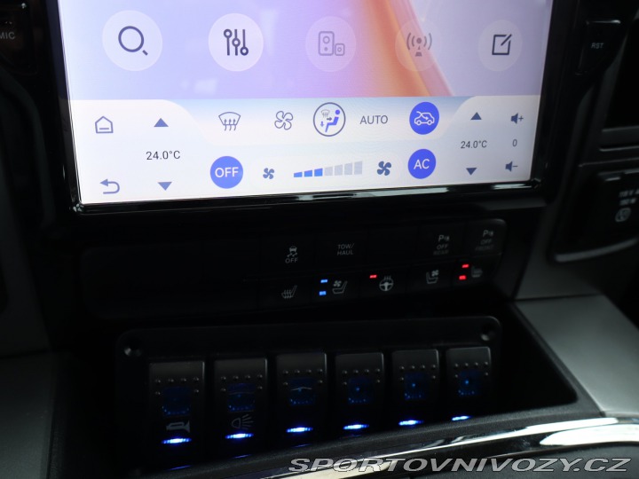 Ostatní značky Ostatní modely Ram 1500  5.7 V8 Hemi 2016