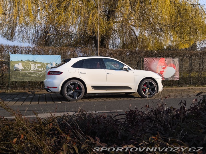 Porsche Macan SUV 2015