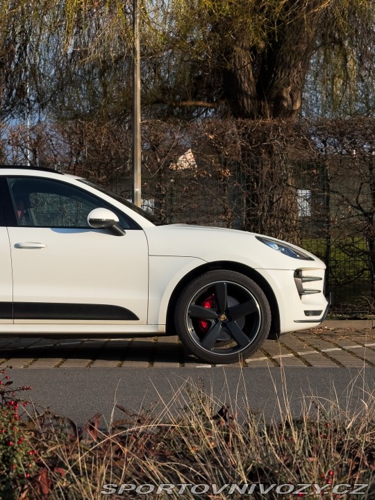 Porsche Macan SUV 2015
