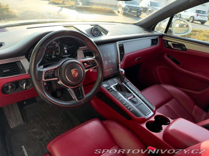 Porsche Macan SUV 2015