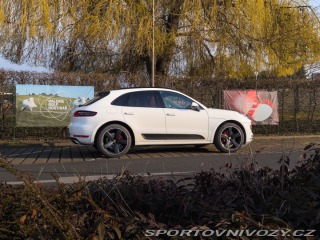 Porsche Macan SUV 2015