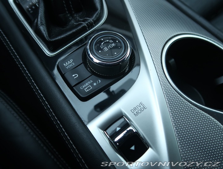 Infiniti Q50 Hybrid AWD 2016