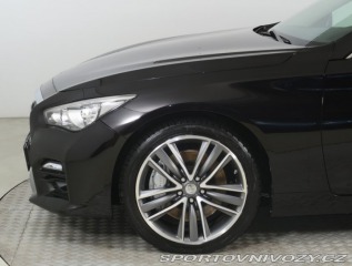 Infiniti Q50 Hybrid AWD 2016