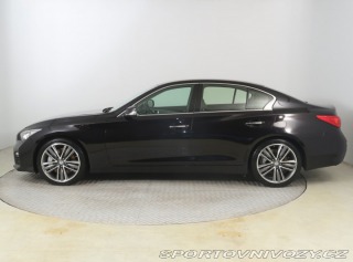 Infiniti Q50 Hybrid AWD 2016