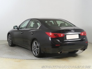 Infiniti Q50 Hybrid AWD 2016