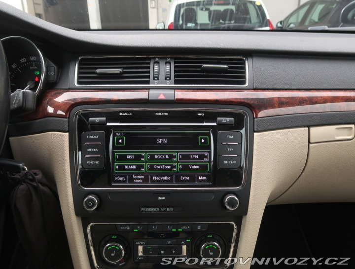 Škoda Superb 3.6 FSI V6 2011