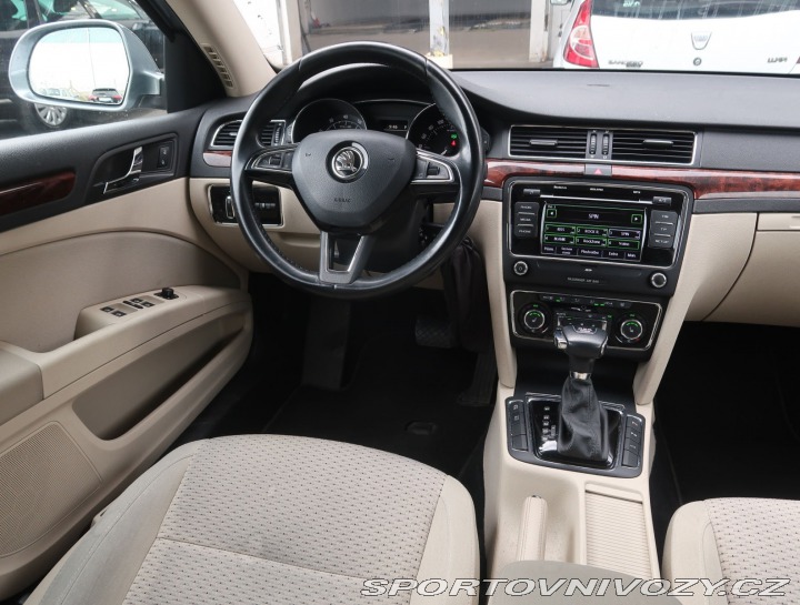 Škoda Superb 3.6 FSI V6 2011