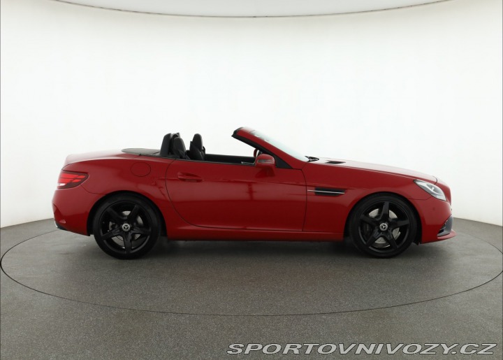 Mercedes-Benz SLC 200 2016