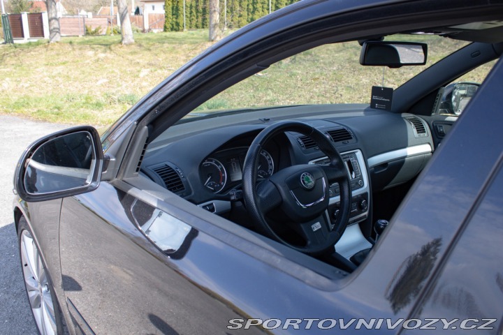 Škoda Octavia RS Combi 2.0 TFSI RS 147kW 2011