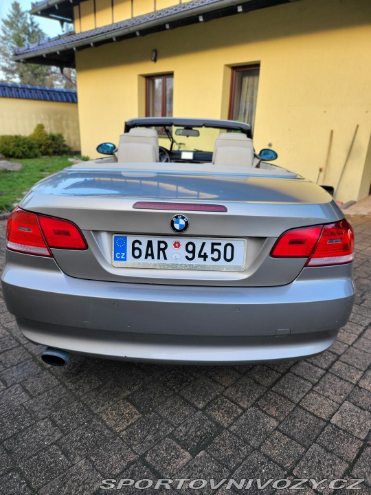 BMW 3 E 93  320i 2008