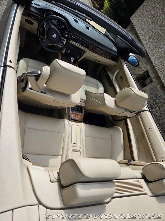 BMW 3 E 93  320i 2008