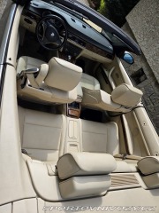 BMW 3 E 93  320i 2008