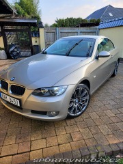 BMW 3 E 93  320i 2008