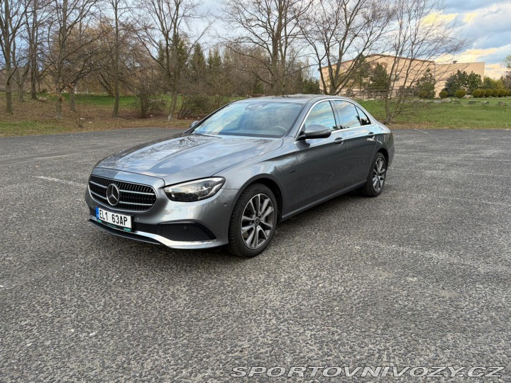 Mercedes-Benz E  2020