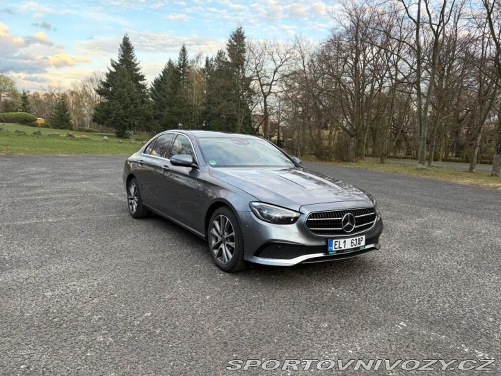 Mercedes-Benz E  2020