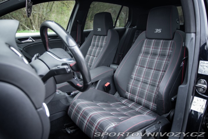 Volkswagen Golf GTI 2.0 TFSI Edition 35 2011