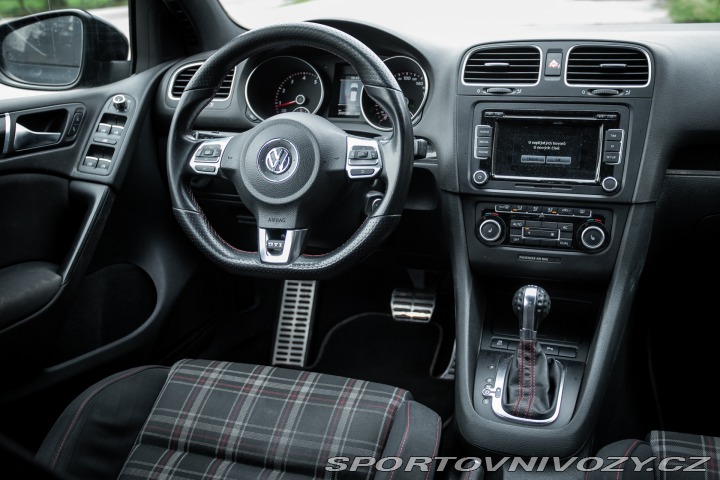Volkswagen Golf GTI 2.0 TFSI Edition 35 2011