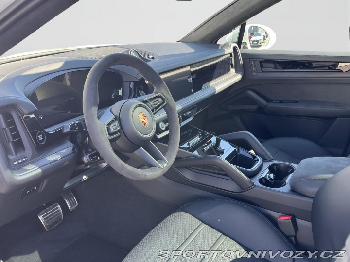 Porsche Cayenne GTS 2026