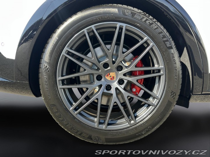 Porsche Cayenne GTS 2026