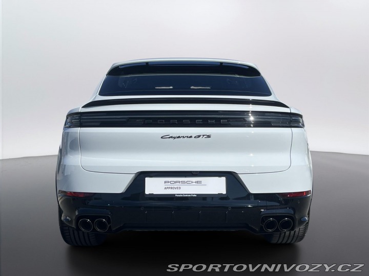 Porsche Cayenne GTS 2026