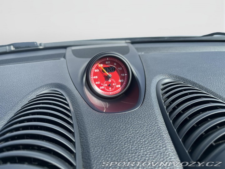 Porsche Cayman GT4 2021