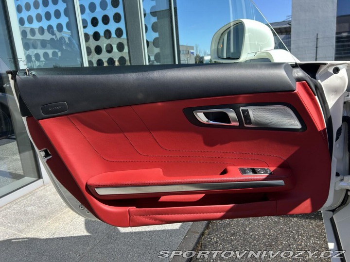 Mercedes-Benz SLS AMG 6.3 V8 Roadster 2012