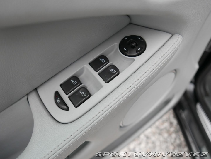 Jaguar X-Type 3,0 V6 AWD Executive REZE 2003