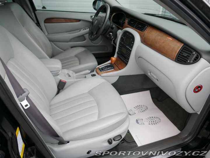 Jaguar X-Type 3,0 V6 AWD Executive REZE 2003