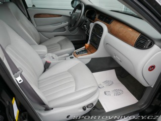 Jaguar X-Type 3,0 V6 AWD Executive REZE 2003